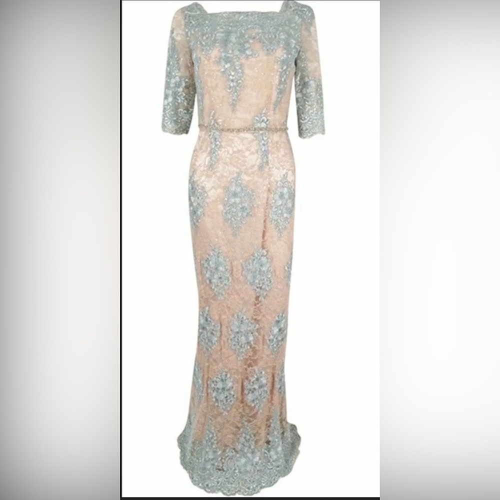 Elegant Lace Evening Dress with blue Embroidery
